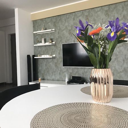 Pipera Lake View By Acme Rent Bukarest Eksteriør billede